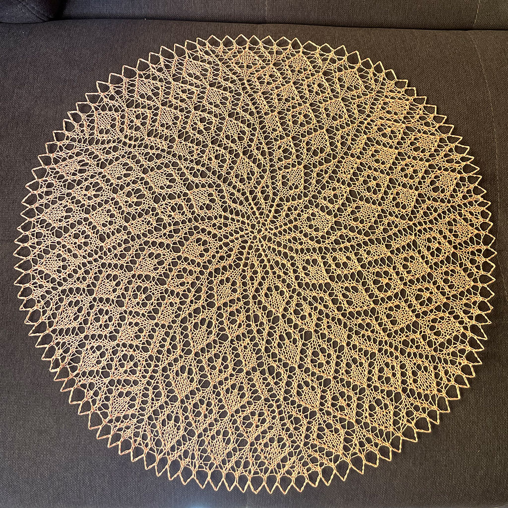 Domikunststrickdeckchen