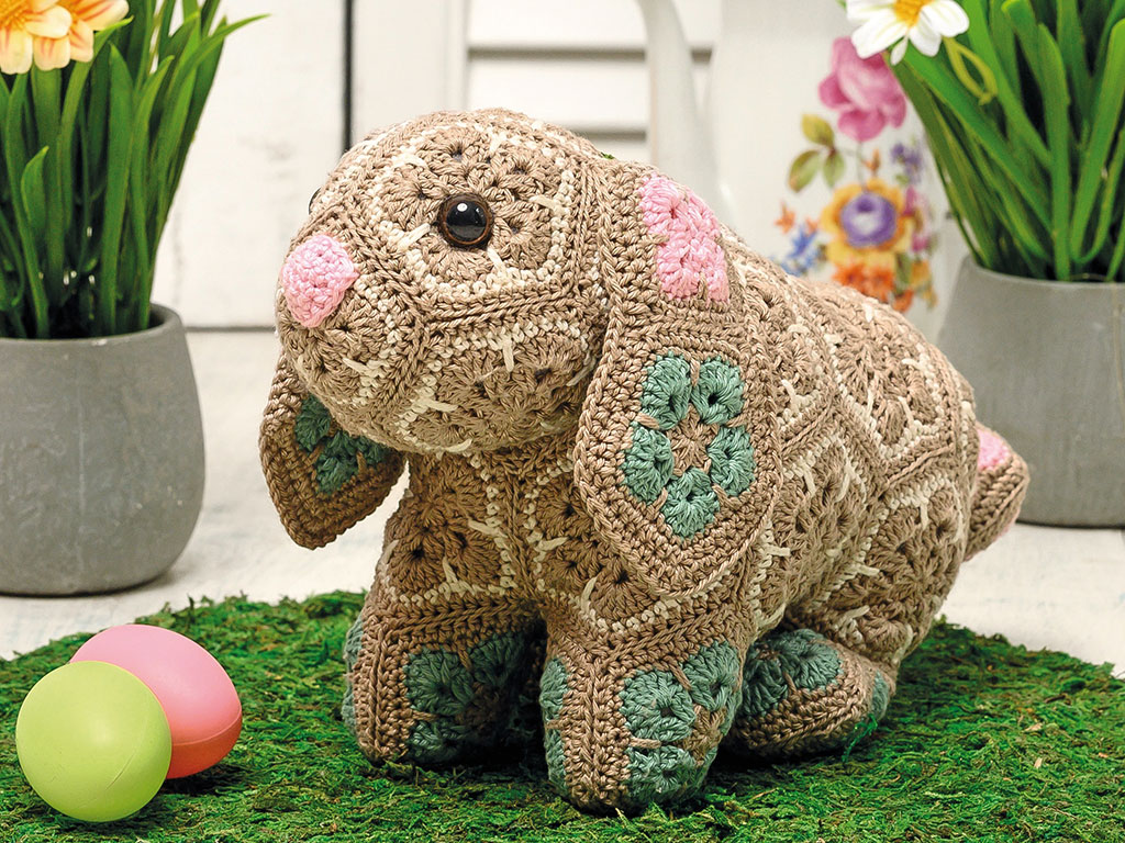 Aa25004m001 3 Granny Hase